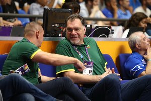 J. Mačiulis buvo užsipuolęs A. Sabonį: „Grįžta į Lietuvą ir išvažiuoja atgal į Ispaniją nieko nepasakęs“