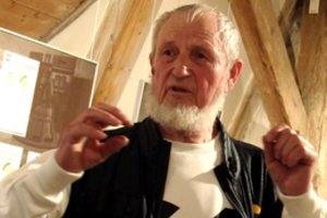 Algirdo Boso misija - delne telpančiuose medaliuose įprasminti tautos ir valstybės praeitį