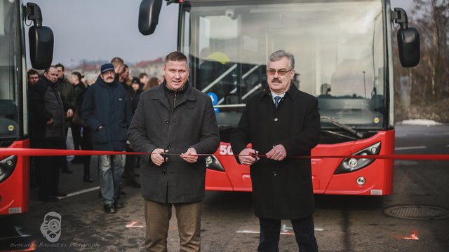 Į Kauno gatves išriedėję nauji autobusai „Kauno autobusų“ vadovui kainuos postą