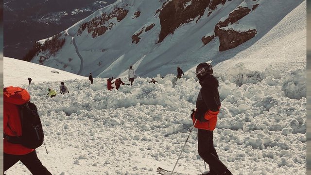 Turistų pamėgtą Alpių kurortą nusiaubė neįprasta griūtis, yra žuvusių