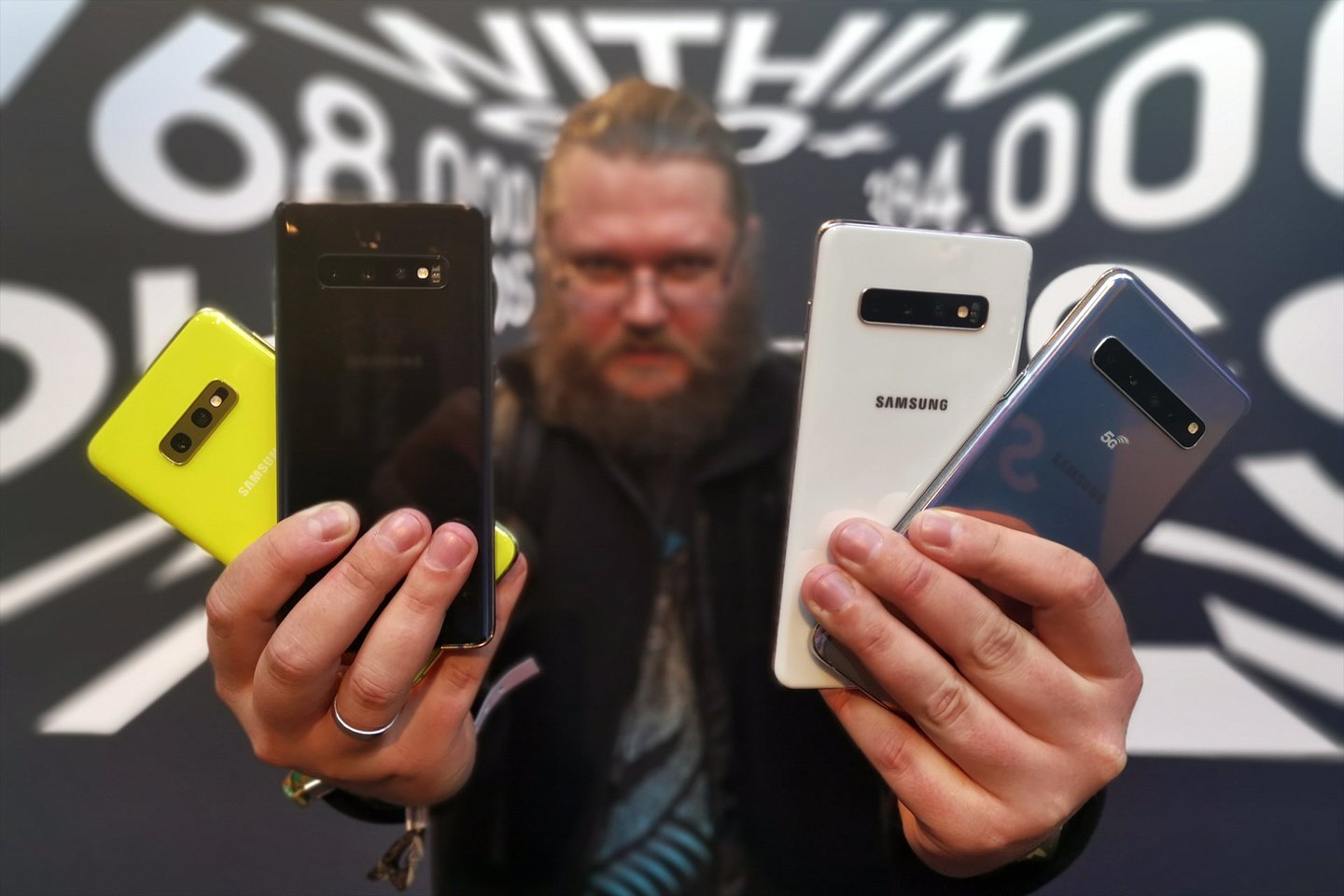  „Samsung“ pristatė keturis S10 telefonus: S10e, S10, S10+ ir S10 5G.<br> Lrytas.lt nuotr.