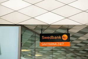 „Swedbank“ akcijos nuvertėjo daugiau nei dešimtadaliu