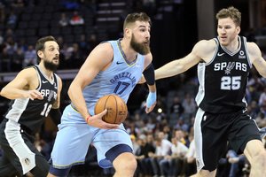 Beprotiškai svarbus J. Valančiūno sprendimas: ateitis Memfyje – miglota