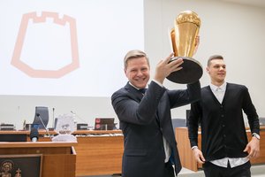 Trofėjų iškovojęs „Rytas“ jį Vilniaus savivaldybei paskolino mėnesiui