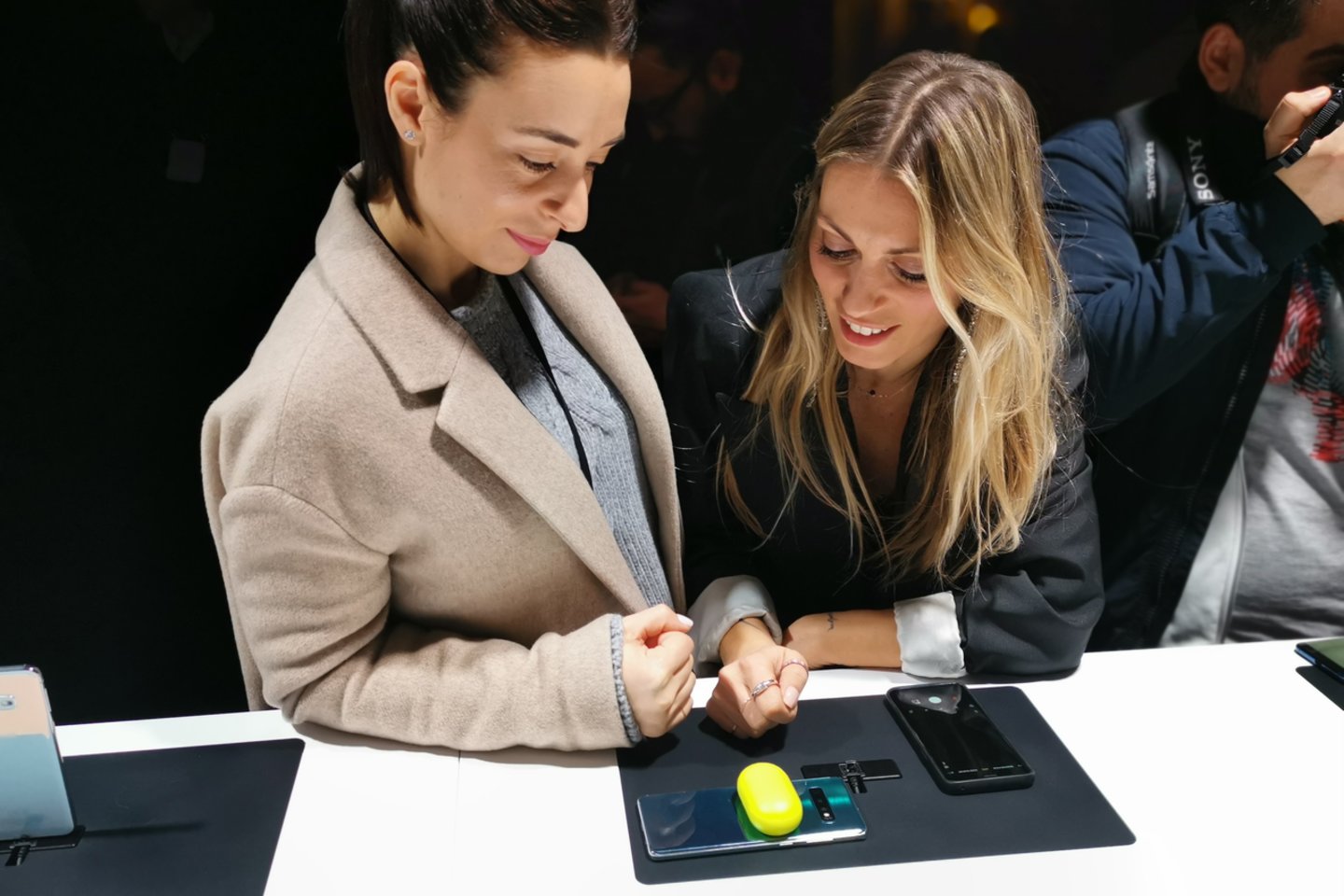 „Samsung“ San Franciske oficialiai pradėjo šių metų Didžiąsias išmaniųjų flagmanų lenktynes: pristatė pirmą pasaulyje sulankstomą telefoną ir keturis „Samsung Galaxy S10“ serijos telefonus. <br> A. Rutkausko nuotr.  
