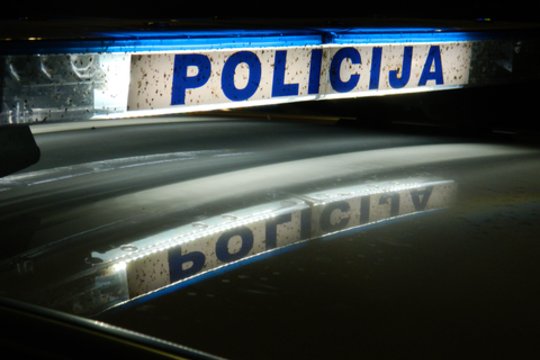 Šalčininkų r. galimai neblaivi nepilnametė pasipriešino pareigūnėms