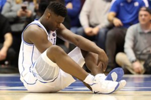 NBA gerbėjai sunerimo: būsimas pirmasis šaukimas apmaudžiai patyrė traumą
