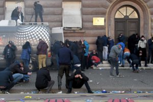 Albanijos opozicija rengia antivyriausybinę demonstraciją, reikalauja naujų rinkimų