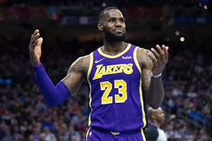 L. Jamesas perjungė režimą: pasiruošęs nutraukti košmarišką „Lakers“ seriją