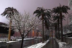 Las Vegasą pirmąkart per 82 metus nuklojo sniegas