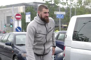 Paaiškėjo, kodėl Jonas Valančiūnas buvo priverstas grįžti į Lietuvą