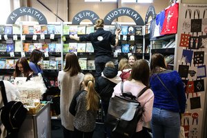 Ilgiausia Knygų mugės diena: laukia geriausių metų knygų apdovanojimai