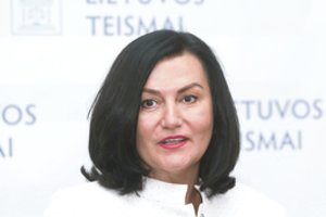 Teisėja ryškiai mato tik svetimų mantijų dėmes