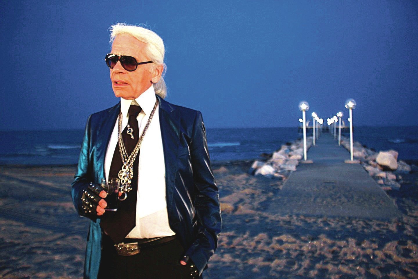 Kremuoti mados pasaulio superžvaigždės K. Lagerfeldo palaikai: atskleidė ir jo seną norą.<br>„Reuters“/„Scanpix“ nuotr.