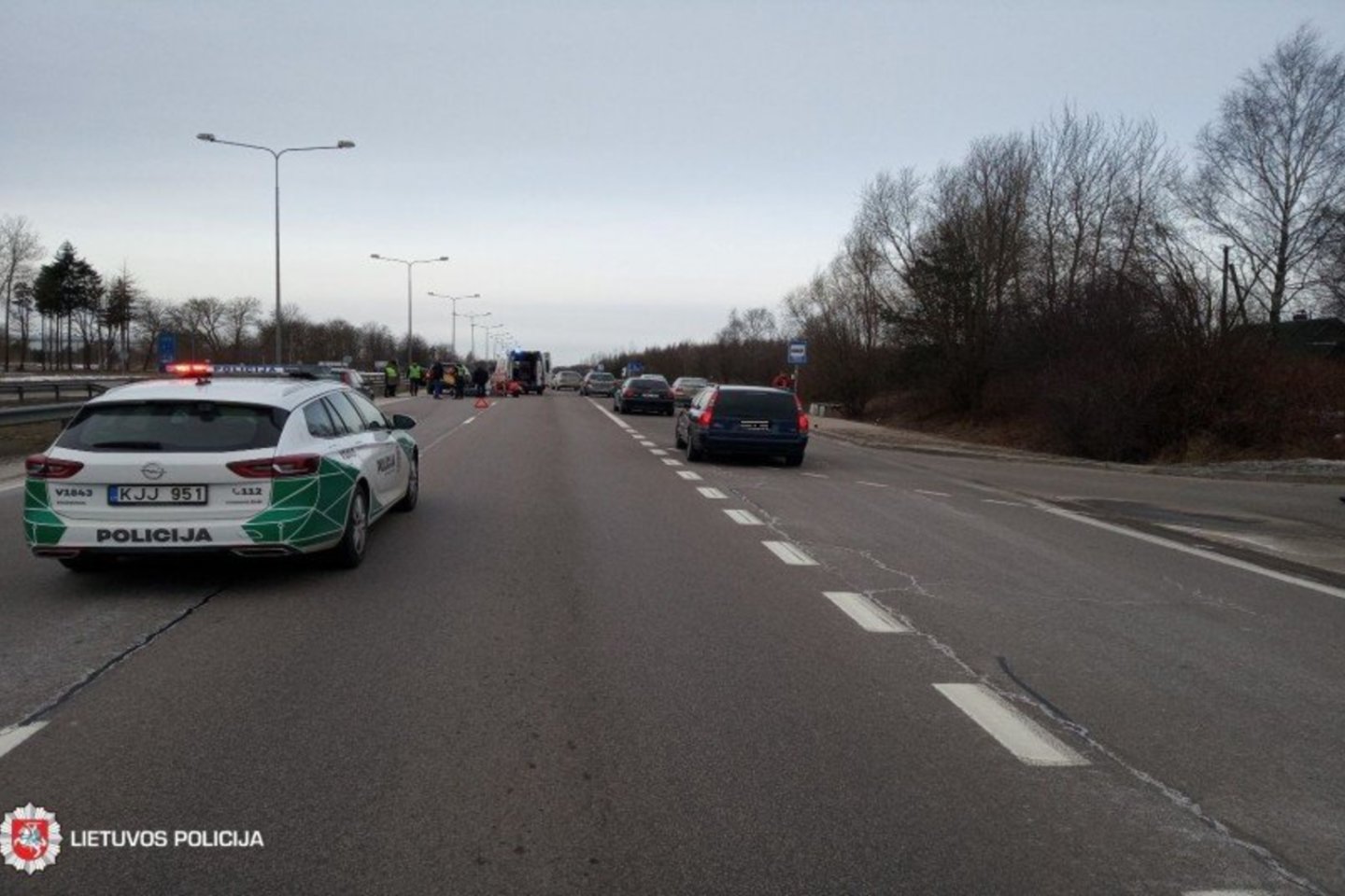 Savaitgalio avarijose žuvo žmogus, dar 22 žmonės buvo sužaloti.