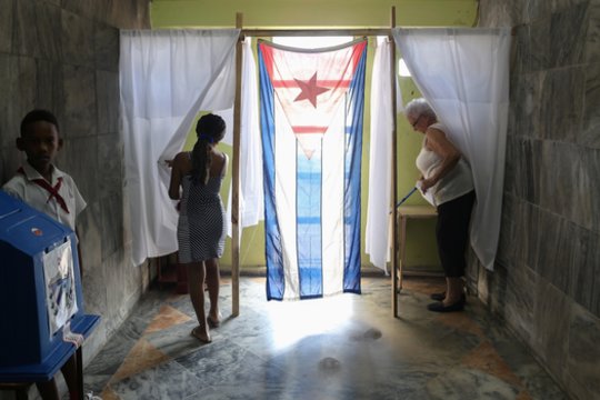 Kubiečiai pritarė socializmo ideologijos įtvirtinimui šalies konstitucijoje