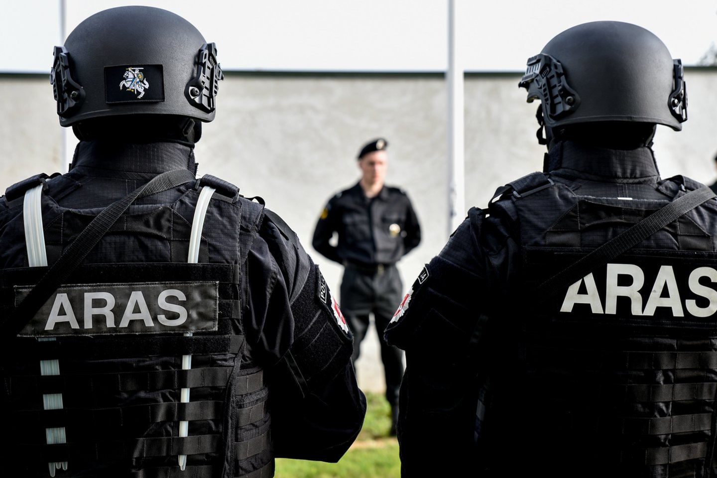 Prisigėręs Kybartų gyventojas grasino sprogimu, policijai teko naudoti elektros šoką.