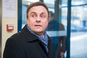 Petras Gražulis pažėrė perlų: tapęs prezidentu Turniškėse įrengtų darželį