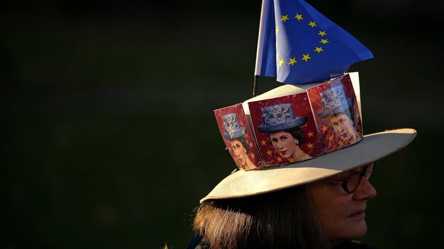 Jungtinės Karalystės parlamentas pritarė atidėti išstojimo iš ES datą