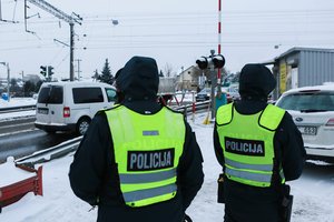 Reidas prie pavojingiausios šalyje pervažos atskleidė dalyką, kurio vairuotojai nesupranta