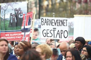 Skandalas Lenkijoje: bėgdama nuo „Barnevernet“ moteris pagrobė vaiką