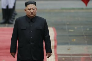 Kim Jong-unas po žlugusio susitikimo su D. Trumpu susitiks su Vietnamo lyderiais