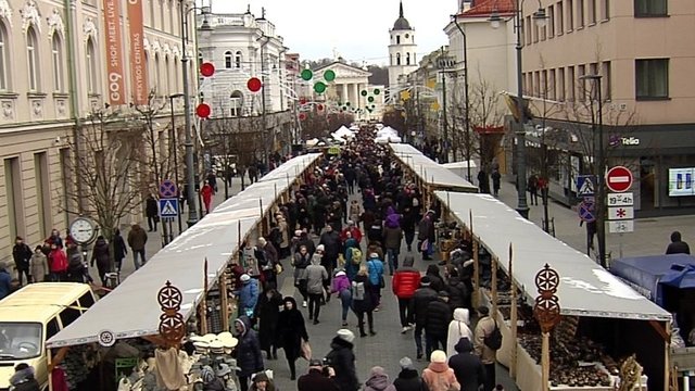 Vilniuje prasidėjo Kaziuko mugė: žmonės pašėlo dėl kiniškų niekučių