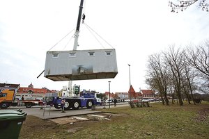 Nesuvokiama kaina stulbinusį auksinį tualetą išvežė – pastatė sidabrinį