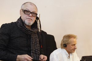 Atlikėjas V. Frankonis meldžia paliktos žmonos atleidimo: „Pulčiau kryžiumi“