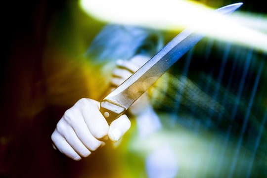 Dvi girtos moterys švaistėsi peiliais: Kaune ir Klaipėdos r. sužaloti du vyrai