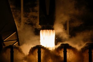 Amerika švenčia – nauja astronautų kapsulė nusileido ant TKS