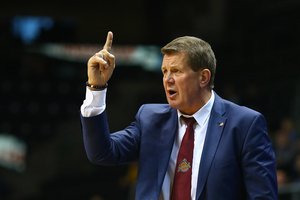 Po įspūdingo šuolio į politiką – galvosūkis rinkimų rezultatais nustebintam A. Sireikai