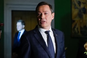 Žaibai tarp R. Šimašiaus ir A. Zuoko: kelia į paviršių senus skandalus