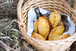 Kibinai iš sviestinės tešlos, kuri tiesiog tirpsta burnoje