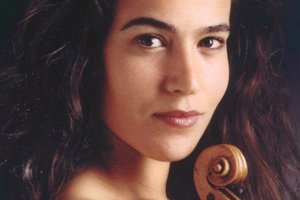 Vilniaus kongresų rūmuose grieš muzikos ambasadore tituluojama Corinne Chapelle