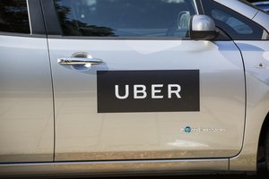 Tai, ką „Uber“ taksi palieka keleiviai – ir loja, ir dvokia