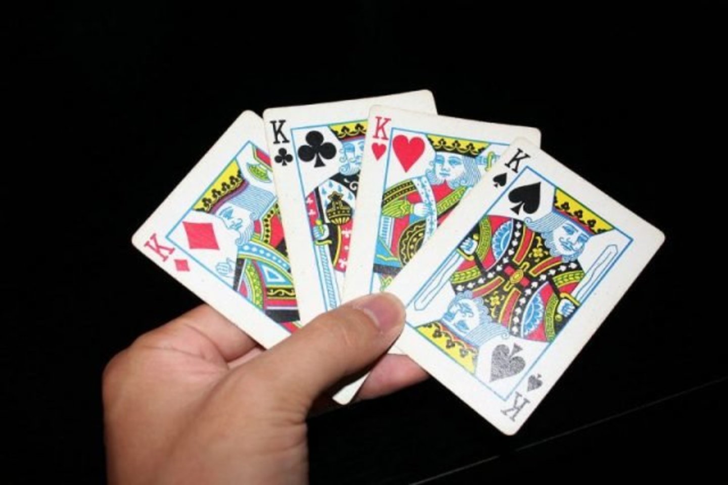 Angliškas žaidimo kortų karaliaus dizainas. <br>Enoch Lau nuotr. 