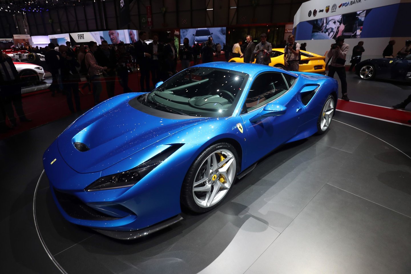  „Ferrari F8 Tributo“ montuojamo V8 variklio galia siekia 710 AG. <br> Newspress.co.uk nuotr.