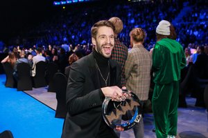 Atostogas suderino su darbu: Šri Lankoje viešintis J. Jarutis ten nufilmavo ir naują klipą