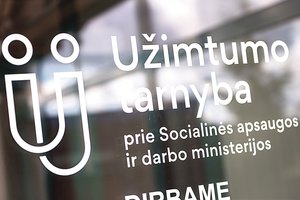 Bedarbei suraitė riebią skolą – už tai, kad įsidarbino