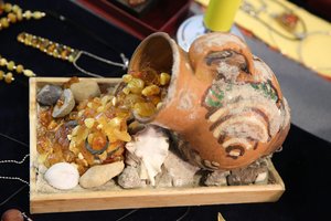 Kinijos pirkėjai išsikvėpė – gintarą graibsto jau kiti