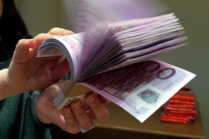 Milijonai sukrito į būsimų pensininkų sąskaitas, bet liks nepaliesti       