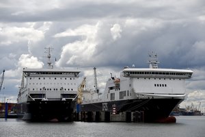 Laivyboje – vis daugiau moterų: pasakė, kokias gauna algas