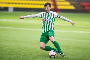 „Žalgirio“ kapitonas S. Mikoliūnas apie būsimą mačą Panevėžyje: „Šiame mieste žmonės myli futbolą“ 