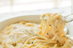 Šis spagečių receptas internete sklinda kaip virusas