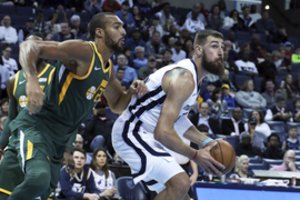 „Grizzlies“ toliau gąsdina varžovus: J. Valančiūnas sužaidė rezultatyviausią sezono mačą