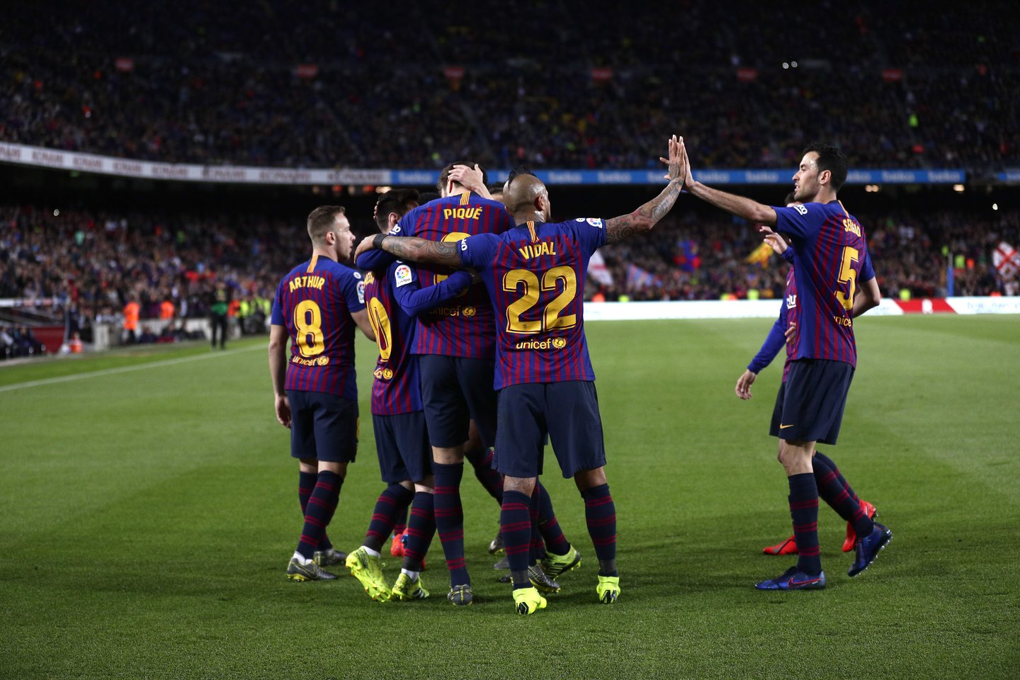  Barselonos klubas iškovojo pergalę.<br> AP nuotr.