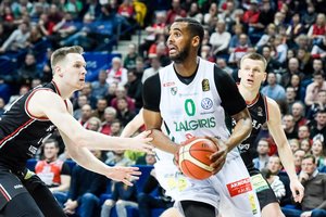 „Žalgiris“ mėgavosi krepšiniu Vilniuje ir negailestingai sudaužė sugniuždytą „Rytą“