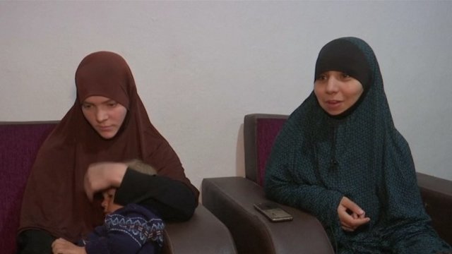 „Islamo valstybe“ besižavėjusios moterys nori grįžti namo