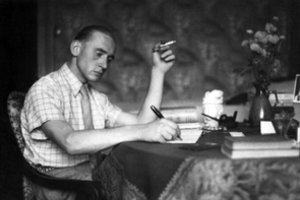 Semiotiko A. J. Greimo našlė: „Jis sudegino tai, ką norėjo sudeginti. Aš nestabdžiau“